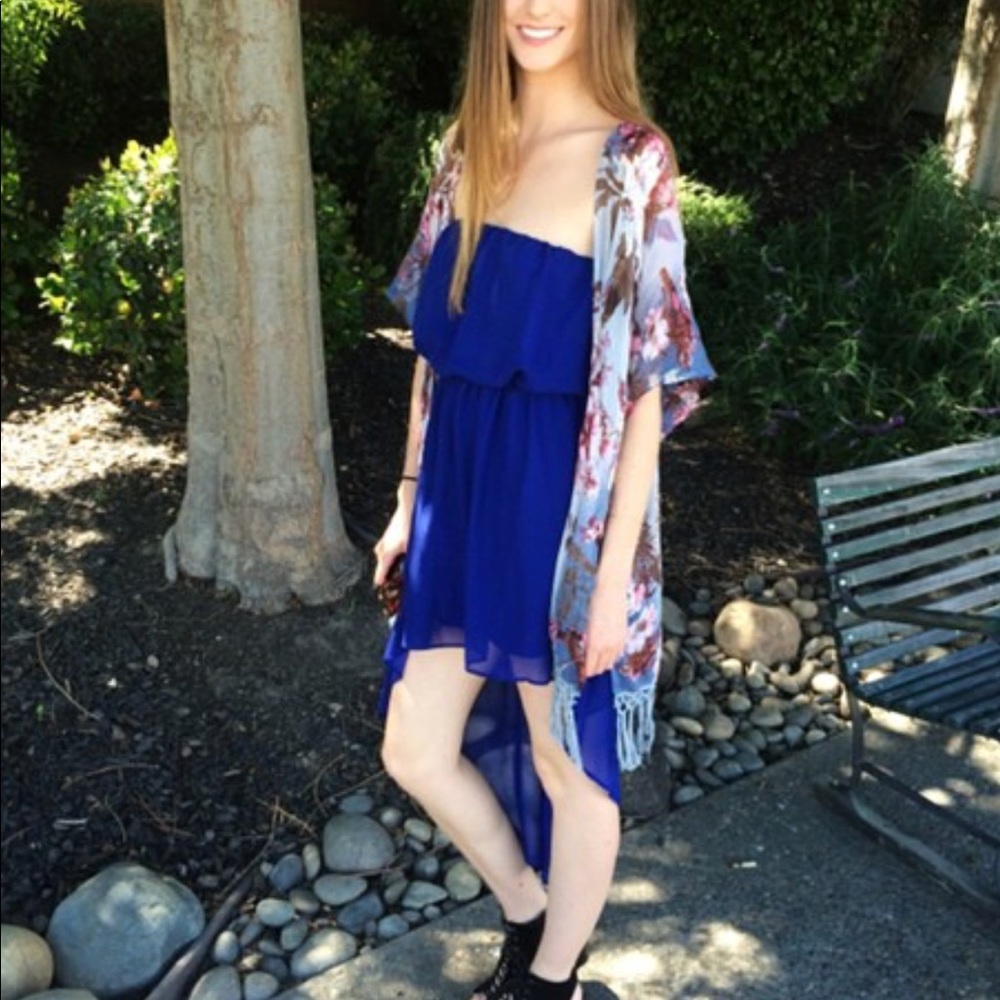 Strapless mid-length flowy dress